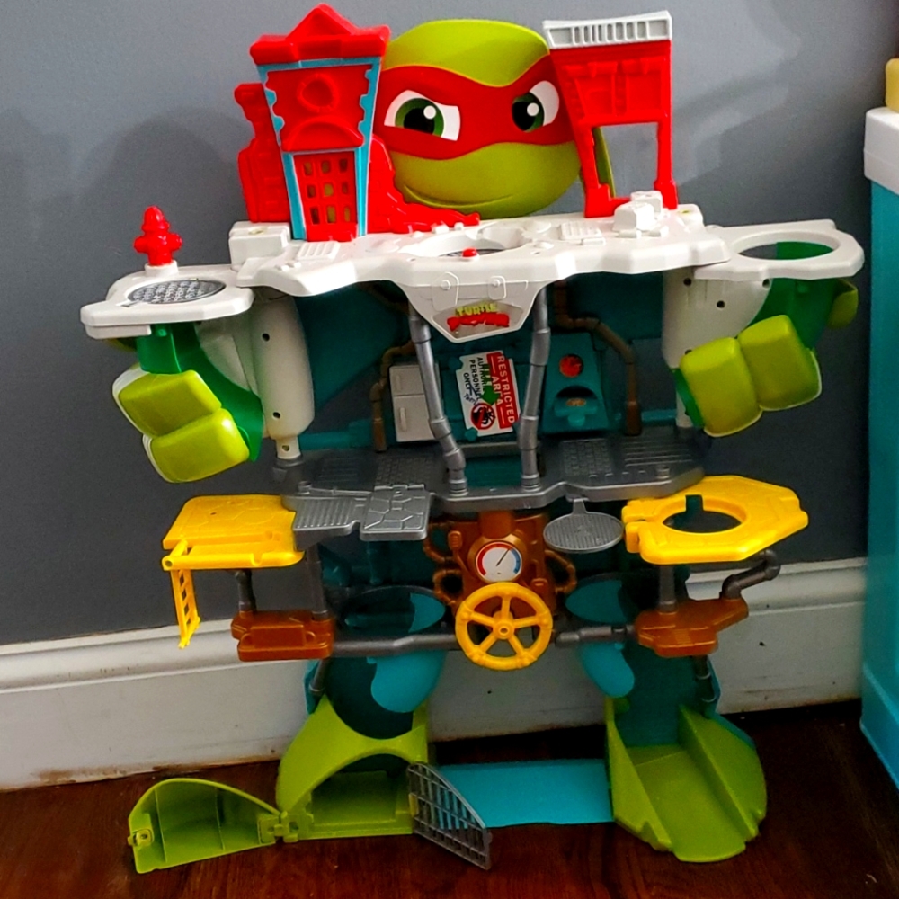 Teenage Mutant Ninja Turtles Half Shell Heroes Headquarters Playset